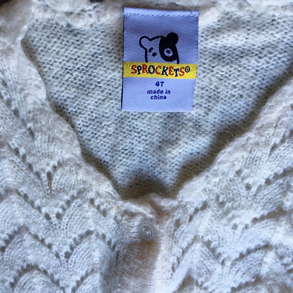 Bundle of 4T/5T clothing - Picture 2 of 6